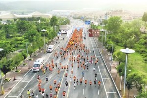 开云-“体育＋”聚势  “流量”变“留量”|平塘县|篮球队|平塘篮球队|篮球|广西_新浪体育_新浪新闻