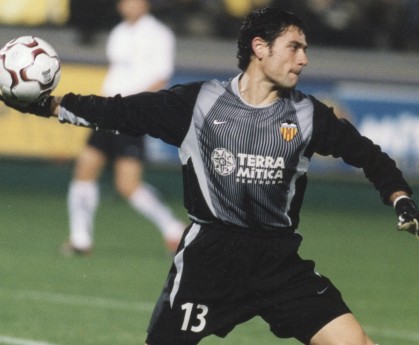 开云体育下载-前瓦伦门将：阿吉雷扎巴拉缺少自信，相信球队能回到正轨