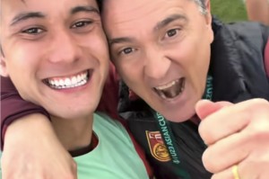 开云-拜合拉木更新社媒，谈到李昊扑出乌龙头球，用3个字回应太可爱了