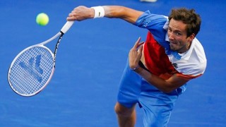 开云-梅德维德夫登顶世界第一 “三巨头”时代真结束了？